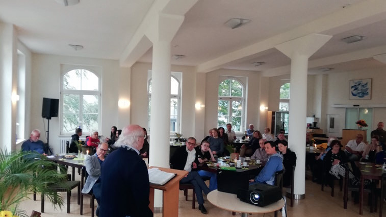 Begegnung im Cafe Jerusalem